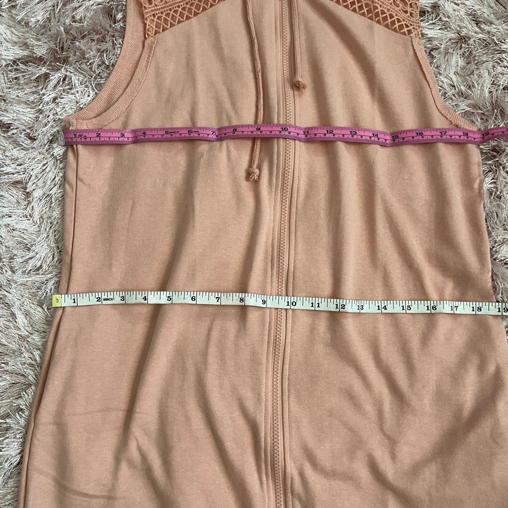 NWOT Venus Crochet Beach Cover Up/Dress with Hood - Picture 9 of 14